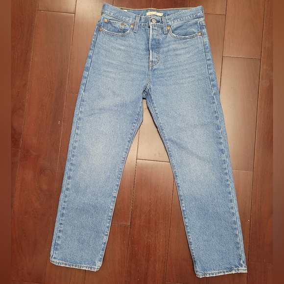 Levi's Wedgie Straight Jeans Size 28 - Picture 5 of 5